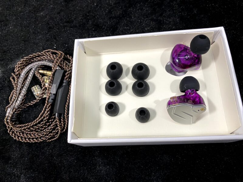 評判の中華イヤホンKZ ZSN Proを音楽機材制作家がチェック