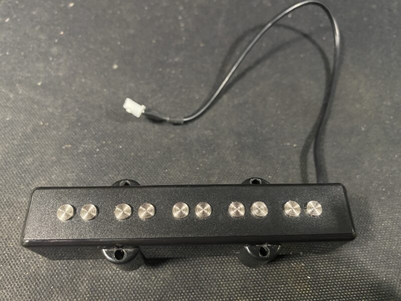 Bacchusの5弦ベースWJB5-BP/Actをアクティブからパッシブに変更する。