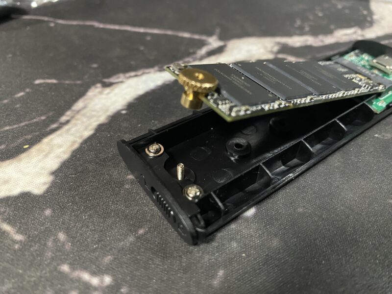 外付けSSD最速!NVMe SSDをUSBで外付けしたらどれくらい速いのか?